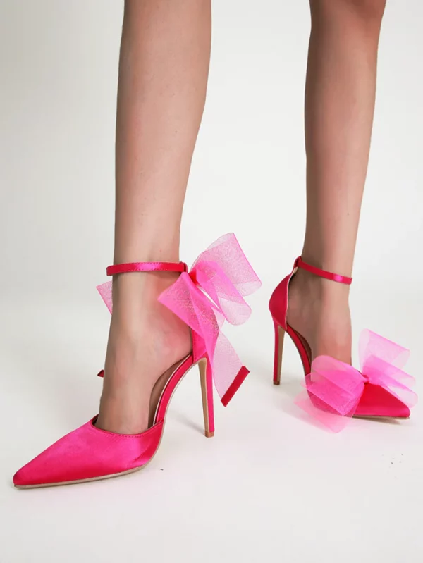 Fancy Twist: High Heel Pumps with a Cool Asymmetric Bow