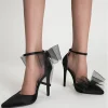 Fancy Twist: High Heel Pumps with a Cool Asymmetric Bow