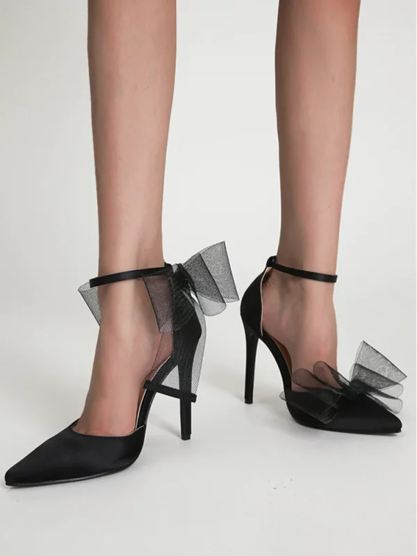 Fancy Twist: High Heel Pumps with a Cool Asymmetric Bow